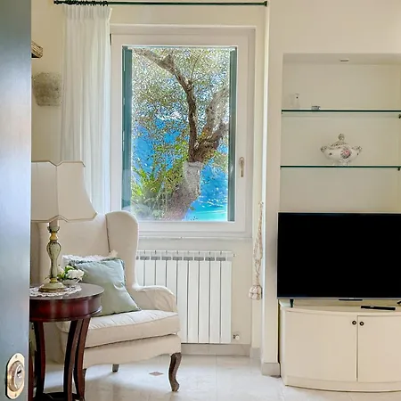 Dimora Delle Rose - Ligurian Sea View Estate شقة ريكّو