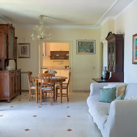 شقة Dimora Delle Rose - Ligurian Sea View Estate ريكّو
