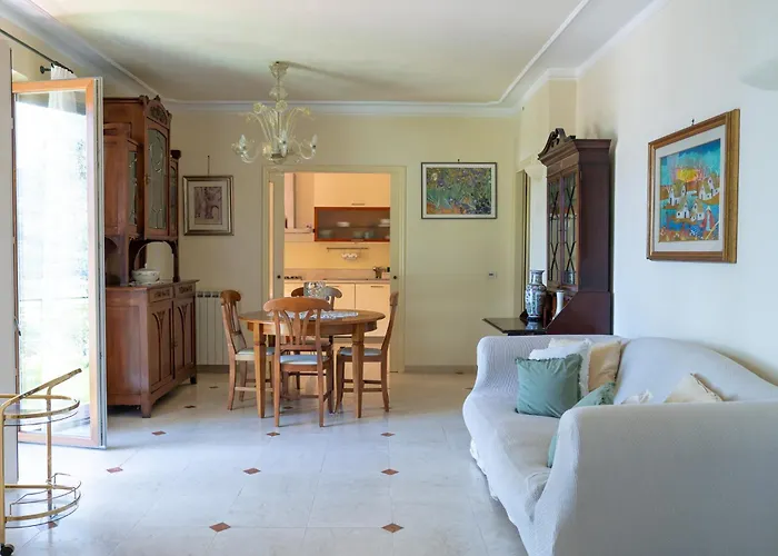 Апартаменты Dimora Delle Rose - Ligurian Sea View Estate Рекко