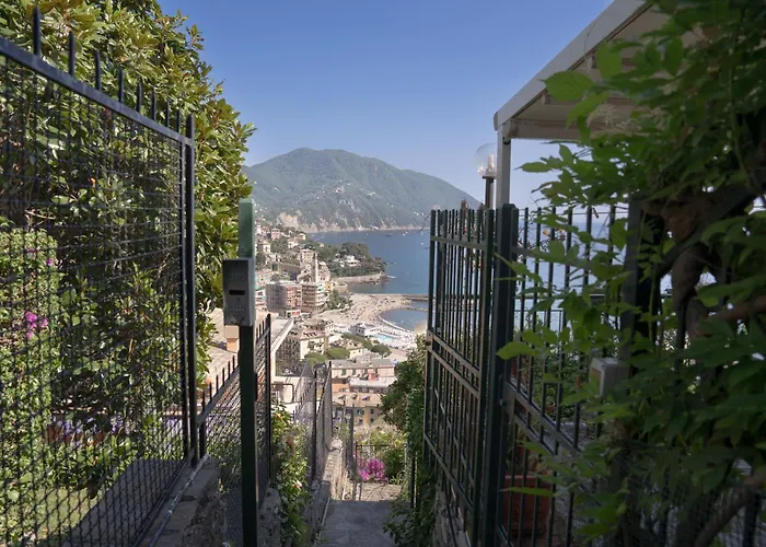 Апартаменты Dimora Delle Rose - Ligurian Sea View Estate